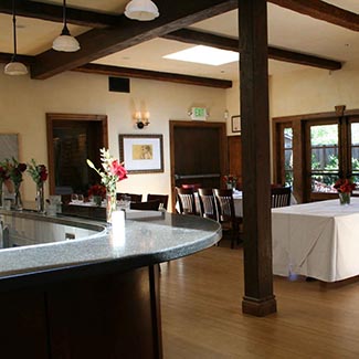 azu_dining-room