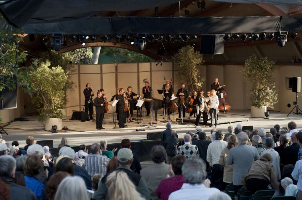 The Australian Chamber Orchestra and Dawn Upshaw receive a standing ovation from the Libbey Bowl audience
