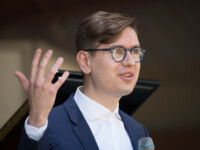 Photo by Timothy Teague
Ojai Music Festival 2021 OMF_Sept 18 2021_1030AM_VikingurOlafsson 02